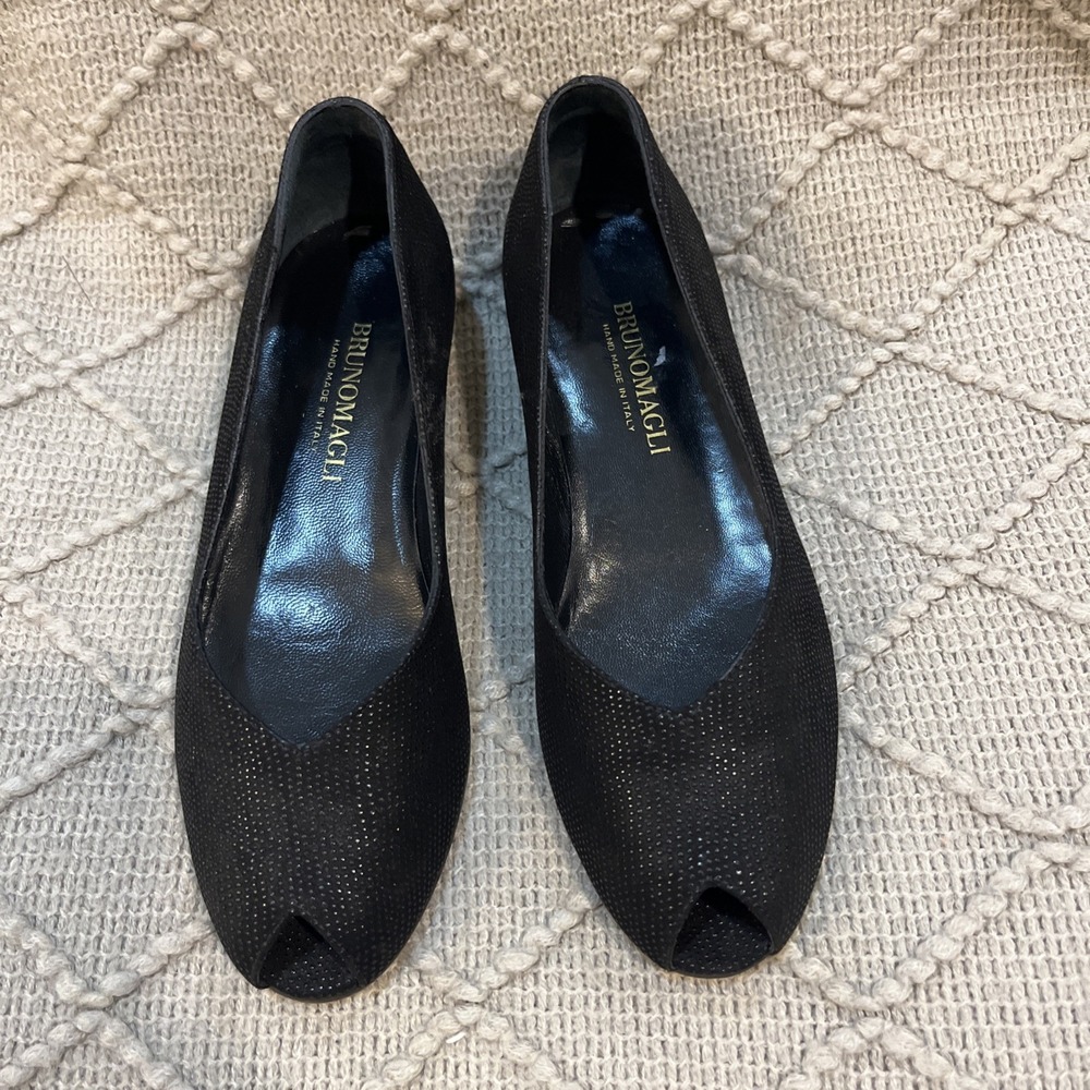 Bruno Magli Peep Toe Pumps Womens Black Excellent Italian Leather Evening‎ Shoes